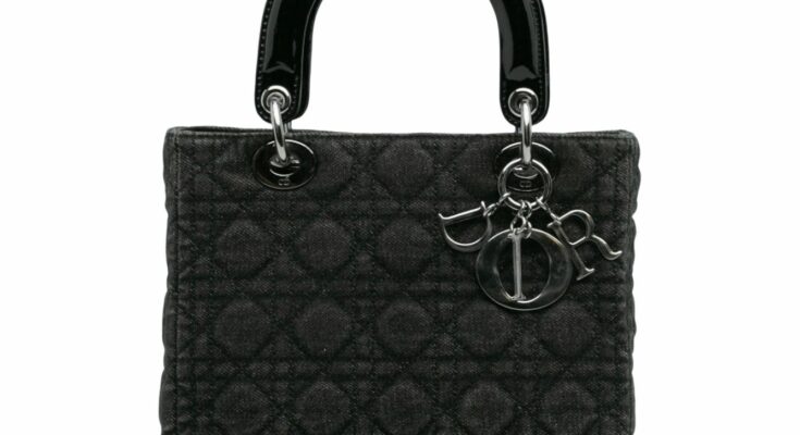 이 가격에 디올을? 크리스찬 디올 중고 명품 가방 득템 기회!